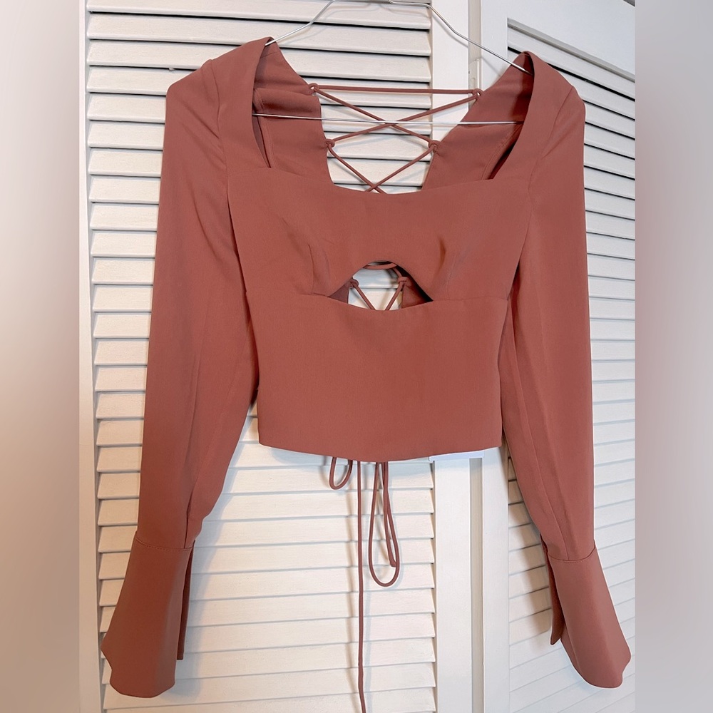 NWT L’Academie Nikita lace up back top, Ladies XS Rose Mauve